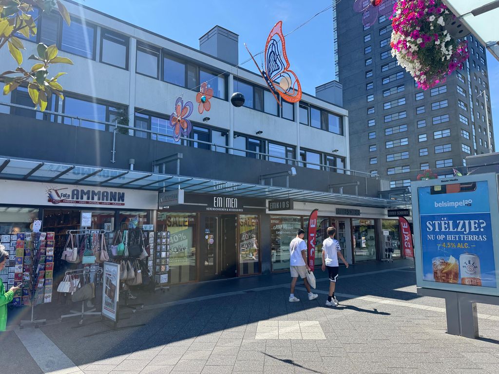 Winkelcentrum Woensel 12, EINDHOVEN