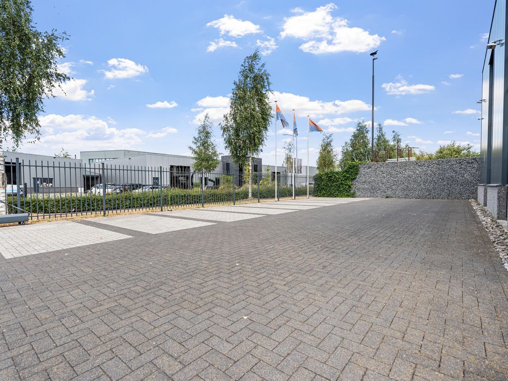 Mandenmakerstraat 5, Uden
