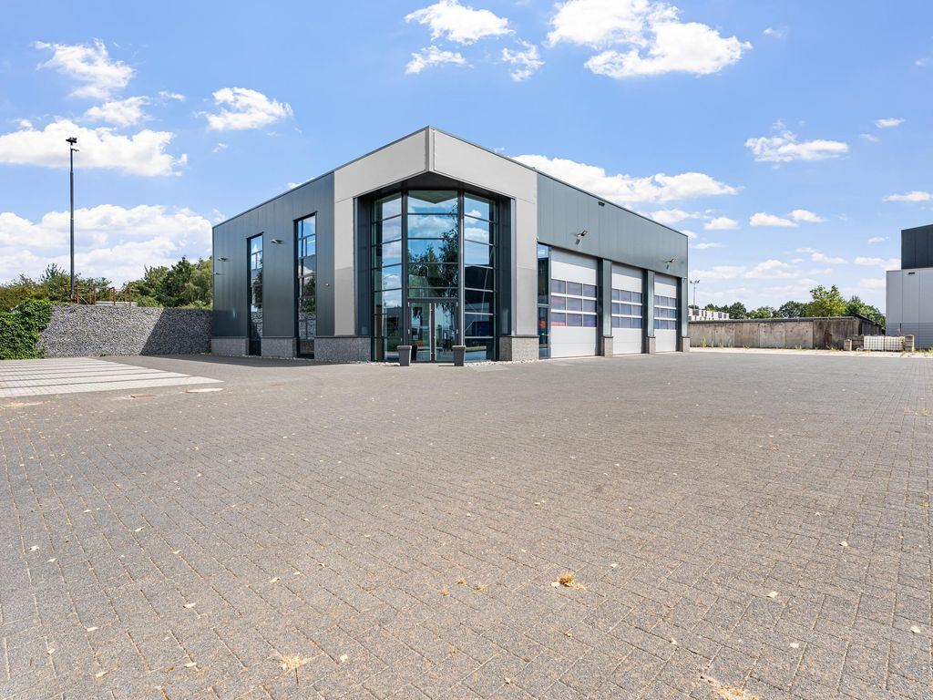 Mandenmakerstraat 5, Uden