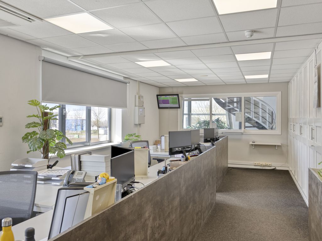 Koperslagerstraat 11, Uden