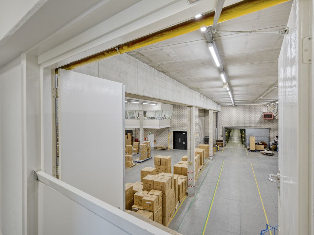 Koperslagerstraat 11, Uden