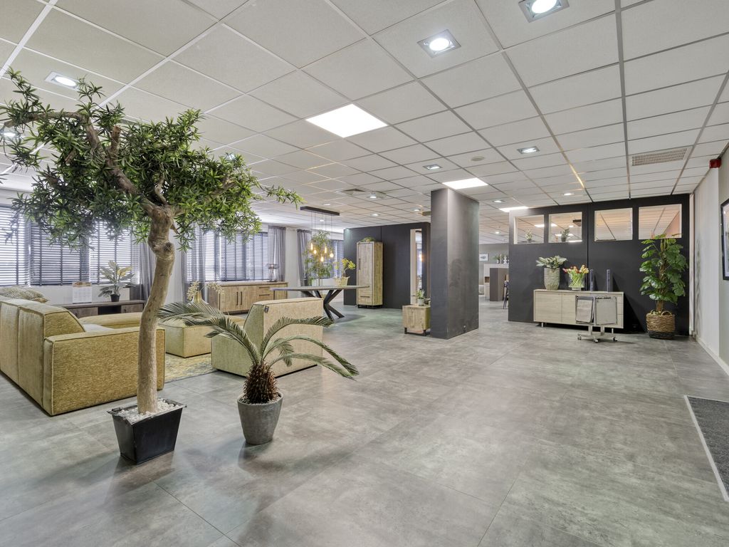 Koperslagerstraat 11, Uden
