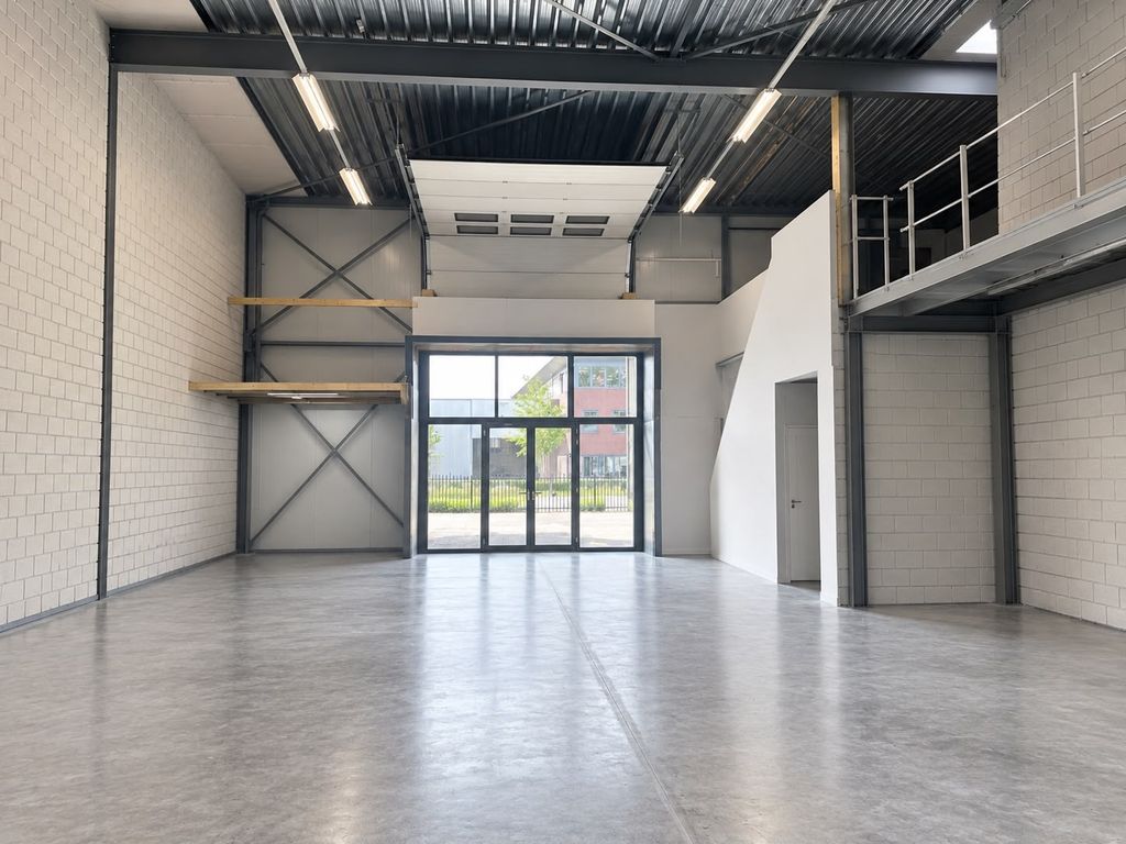 Drontermeer 4B, OSS