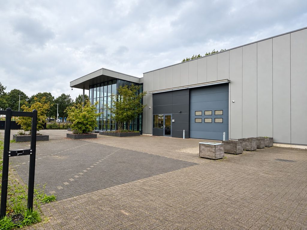Drontermeer 4B, OSS