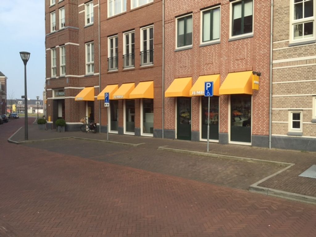 Winkelcentrum Brandevoort , HELMOND