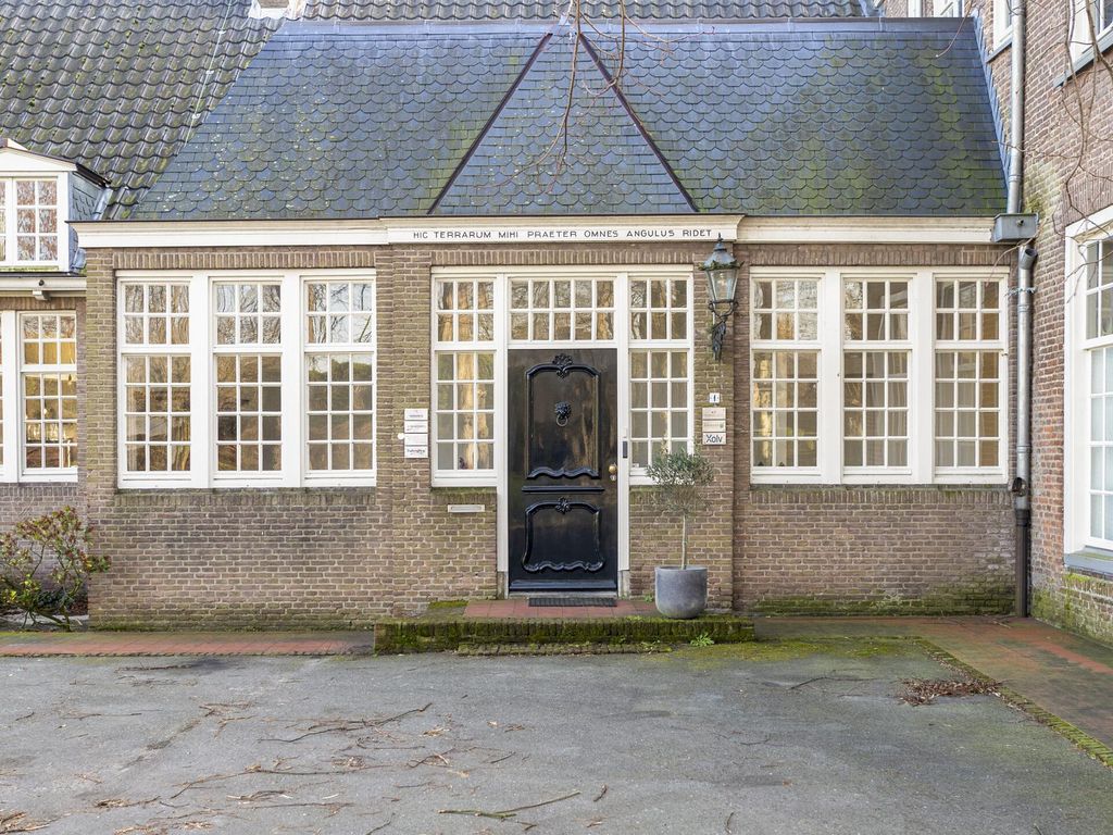 Maurick 1, VUGHT