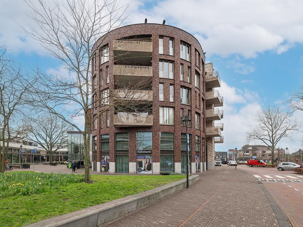 Promenade 75, Uden