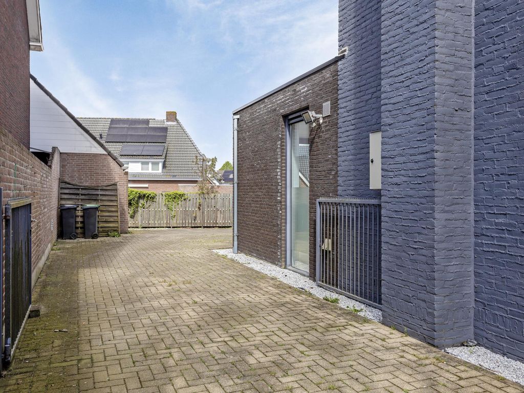 Rogstraat 24, HERPEN