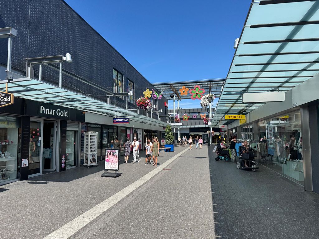 Winkelcentrum Woensel 279, EINDHOVEN