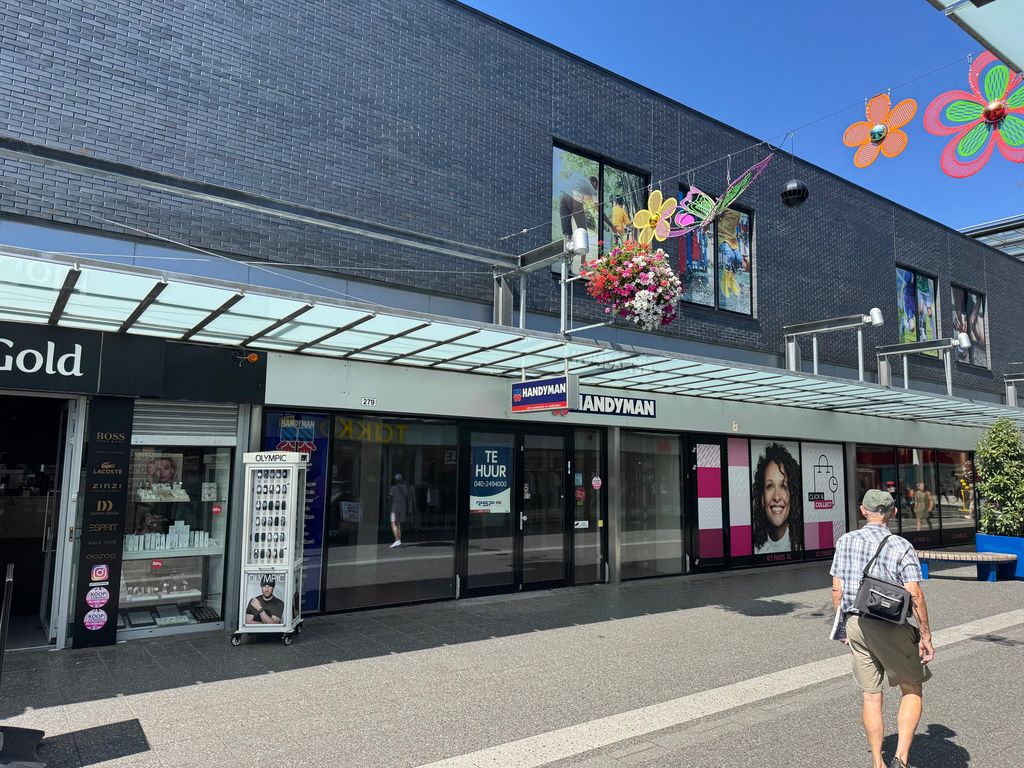 Winkelcentrum Woensel 279, EINDHOVEN