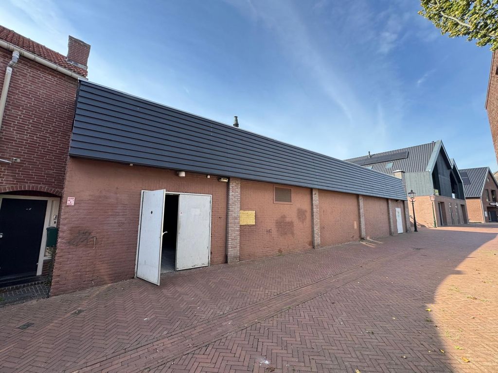 Zandstraat 30-32, GENNEP