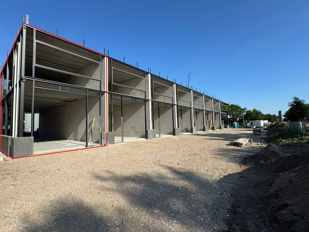 Industrielaan 77, OSS