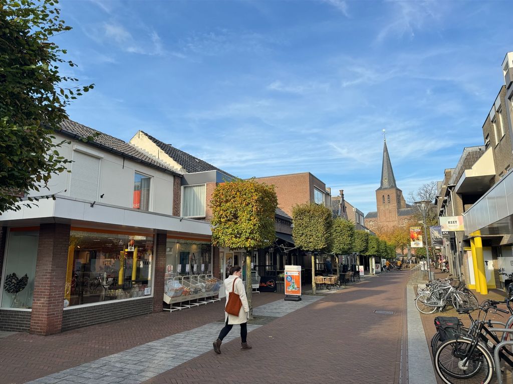 Stationsstraat 10, Deurne