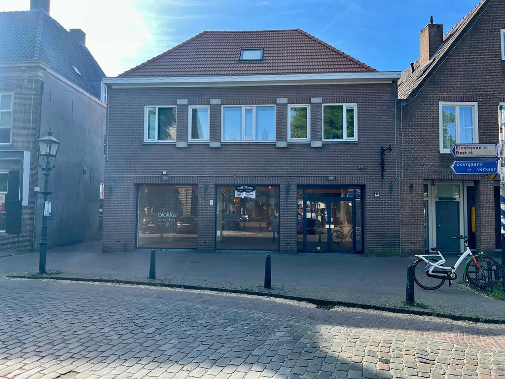 Markt 8, Oirschot