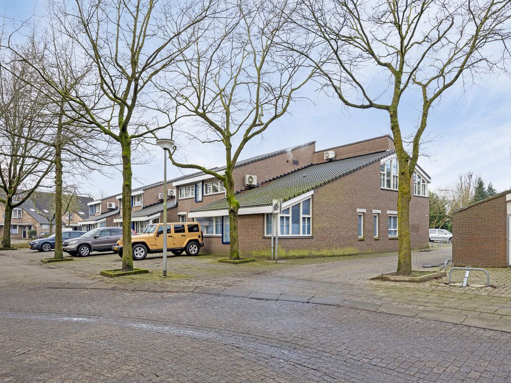 Stationsplein 3A, ROSMALEN