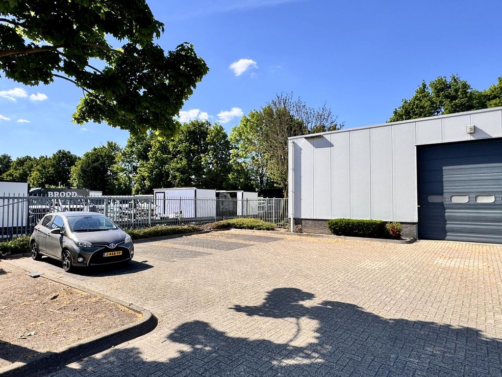 Ringweistraat 10, Waardenburg