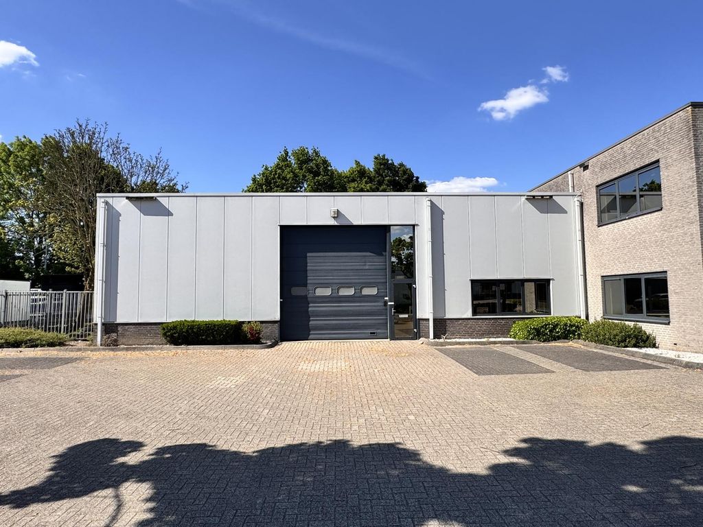 Ringweistraat 10, Waardenburg