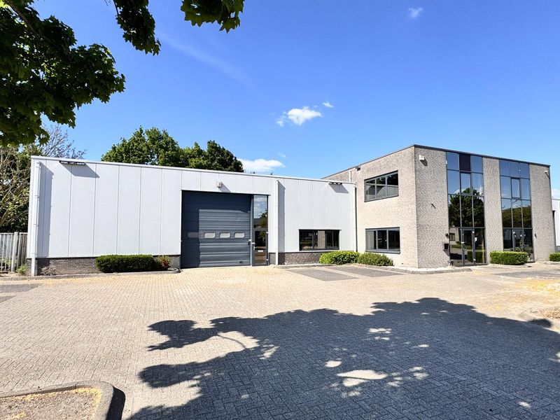 Ringweistraat 10, Waardenburg