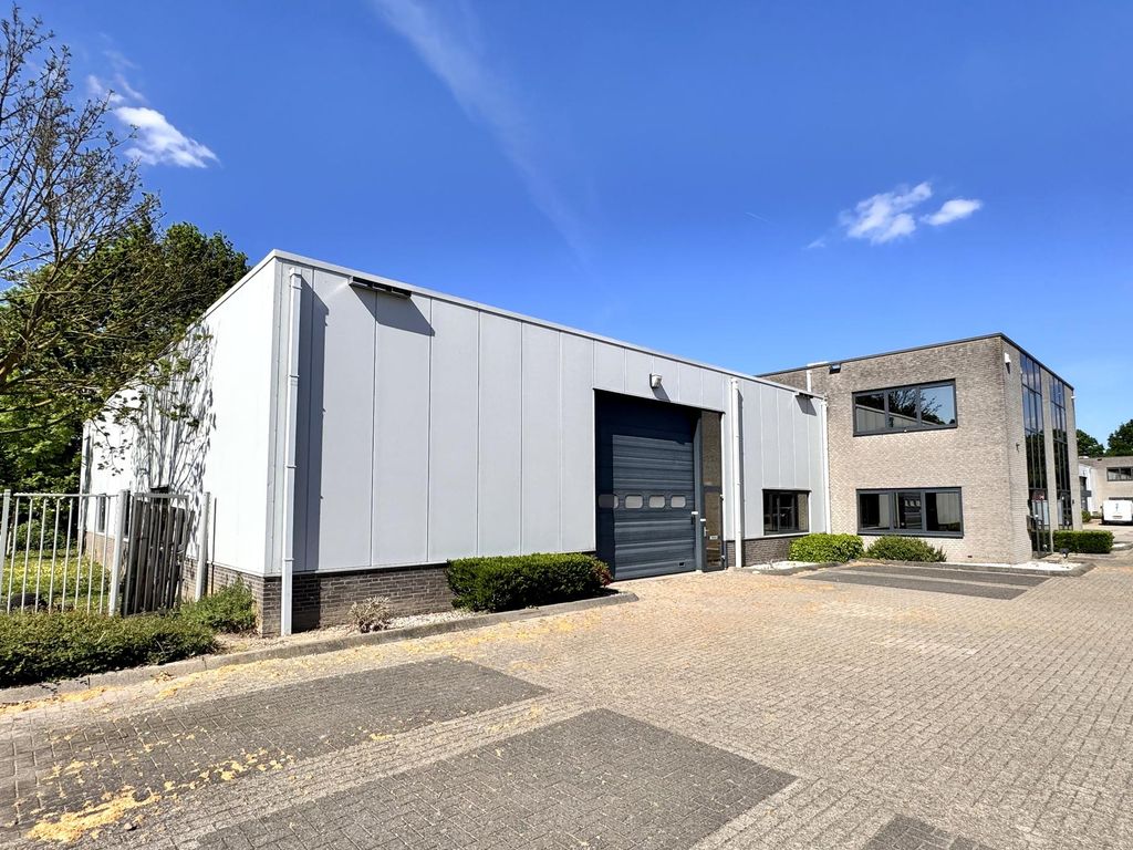 Ringweistraat 10, Waardenburg