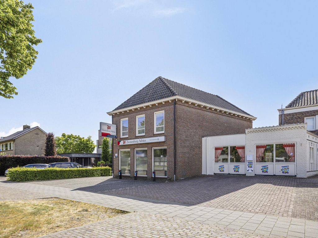 't Dorp 103, HEESCH
