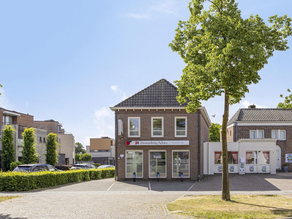't Dorp 103, HEESCH