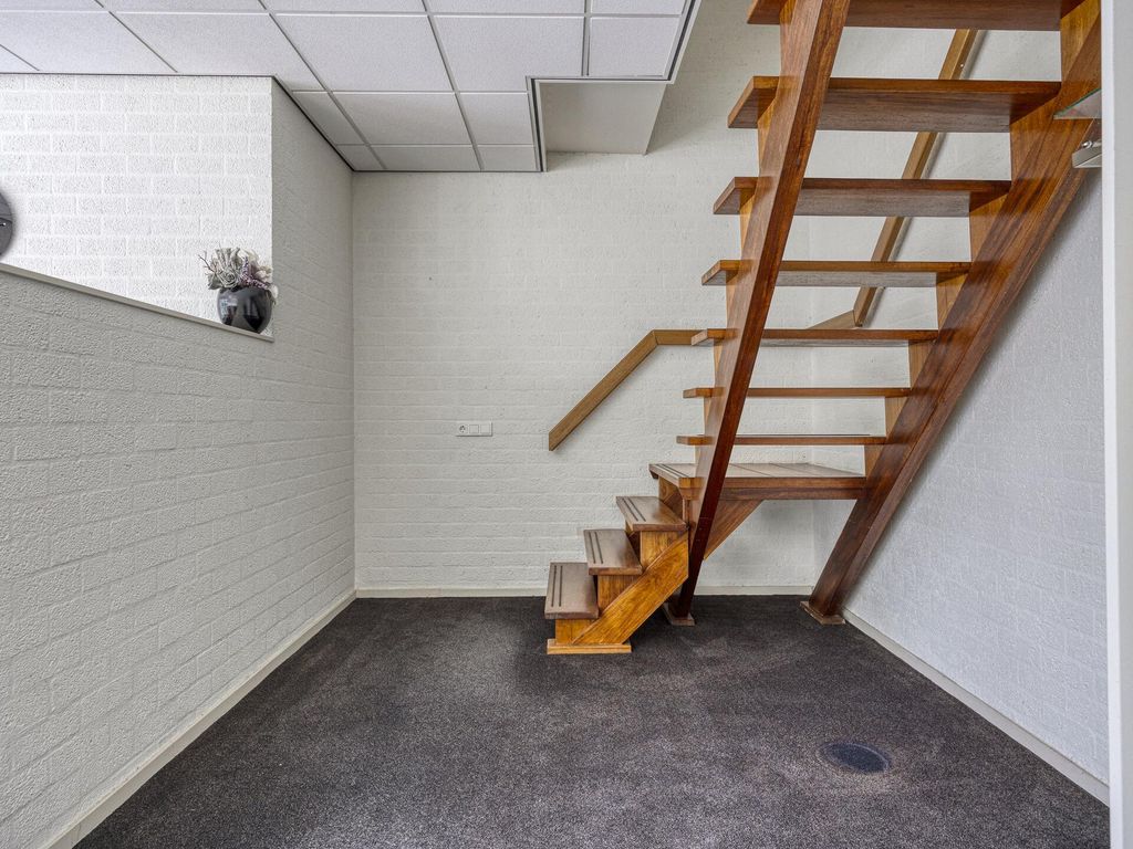 't Dorp 103, HEESCH