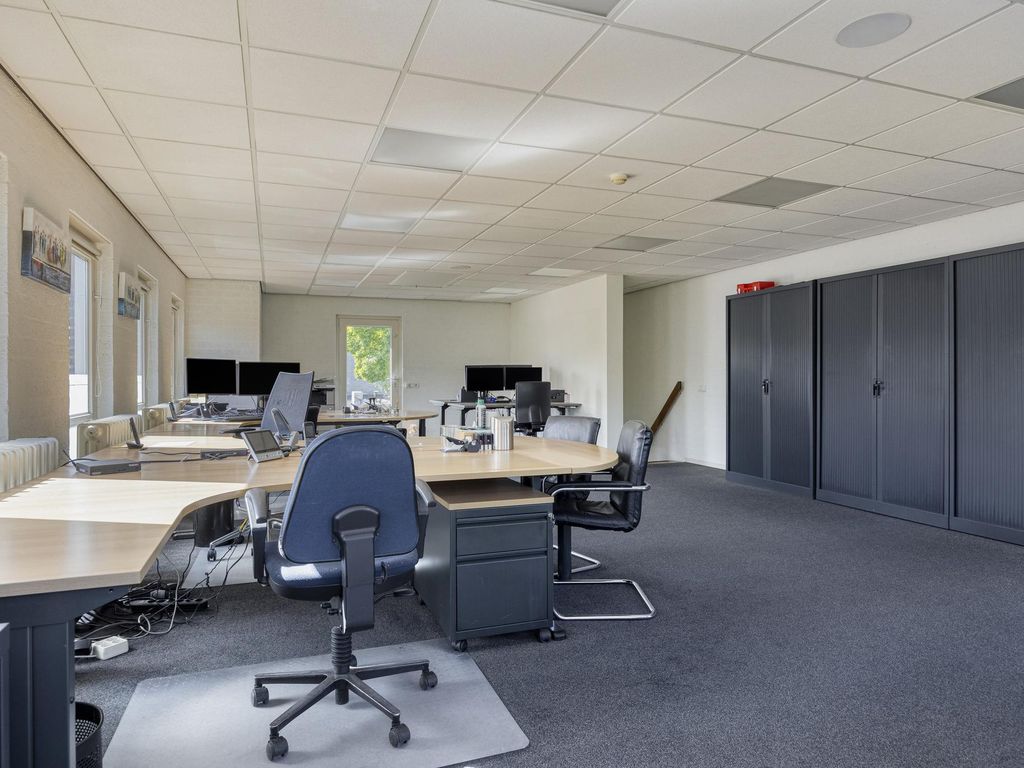 't Dorp 103, HEESCH