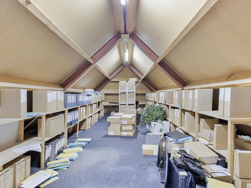 't Dorp 103, HEESCH