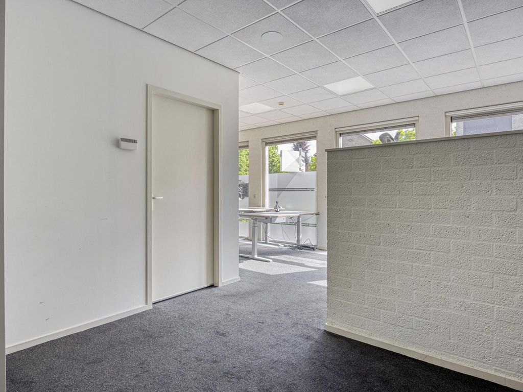 't Dorp 103, HEESCH