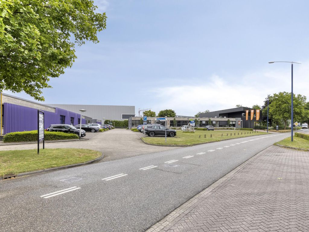 Pater van den Elsenlaan 29, VEGHEL