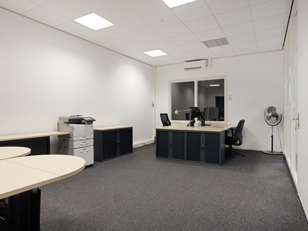 Ambachtsweg 16, BEST