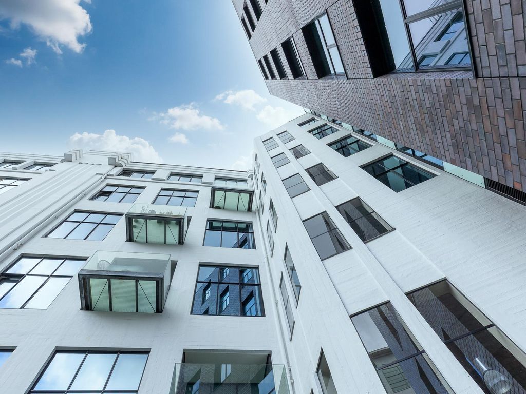 Lichttoren 340, EINDHOVEN