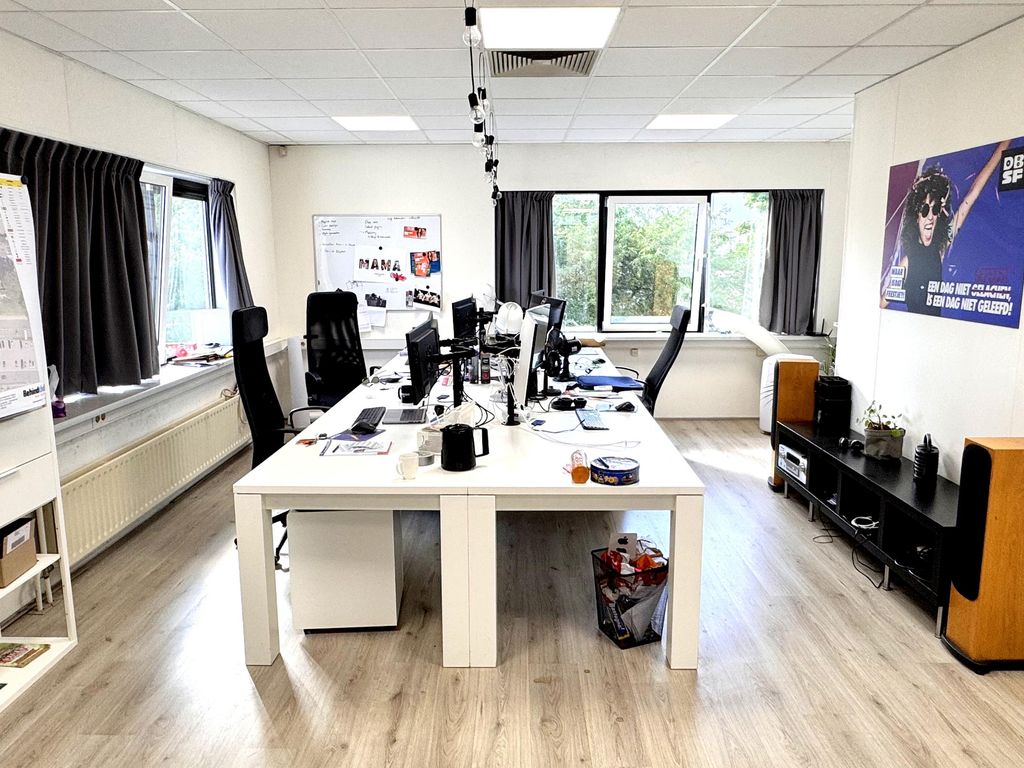 Zandweistraat 10, Waardenburg