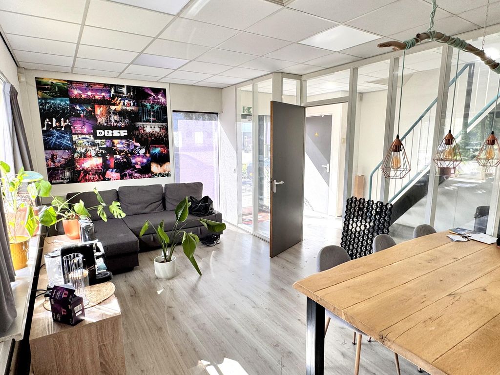 Zandweistraat 10, Waardenburg