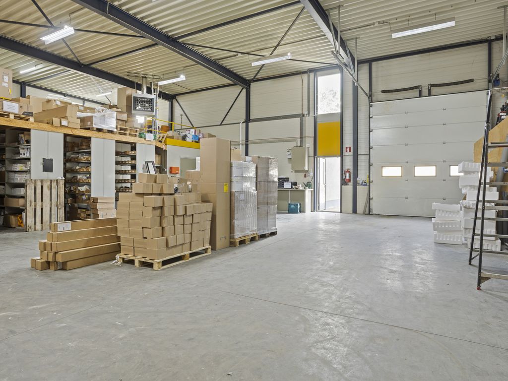 De Amert 304B, VEGHEL