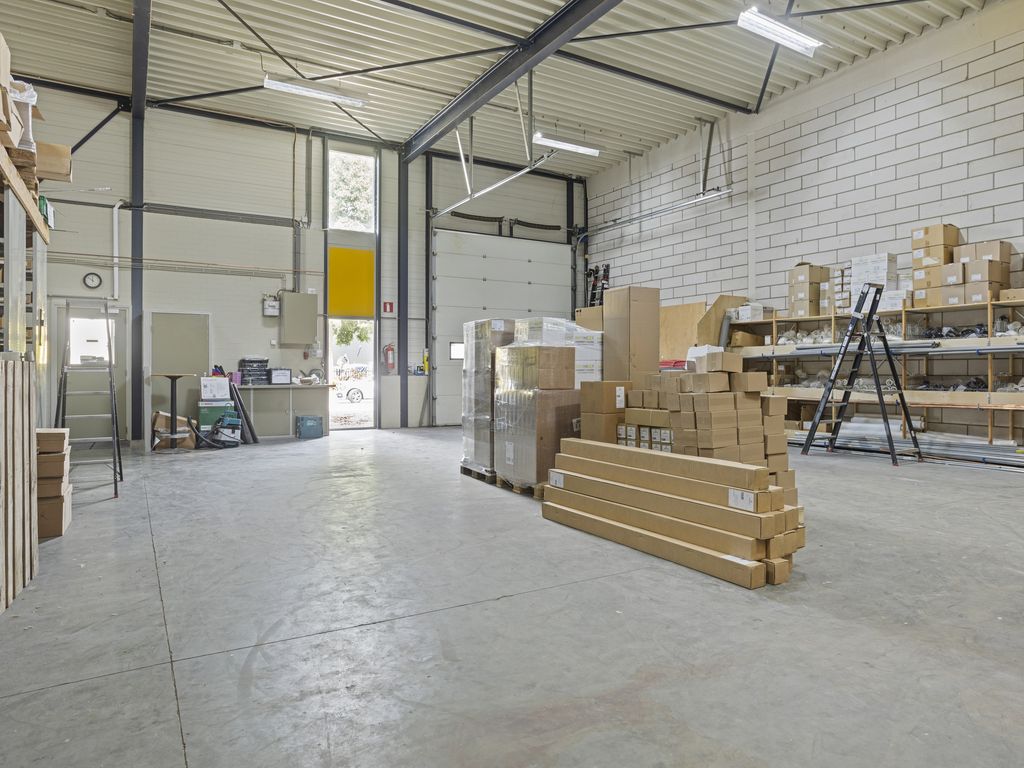 De Amert 304B, VEGHEL