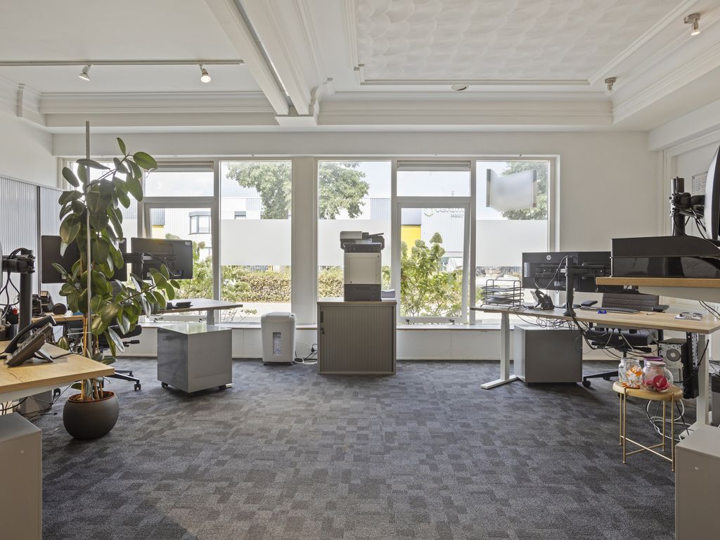 De Amert 304B, VEGHEL