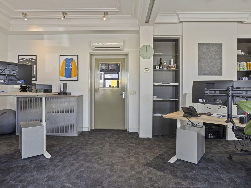 De Amert 304B, VEGHEL