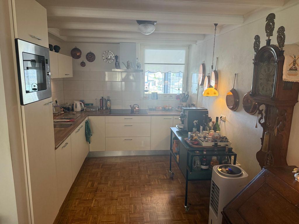 Sniederslaan 18, BLADEL