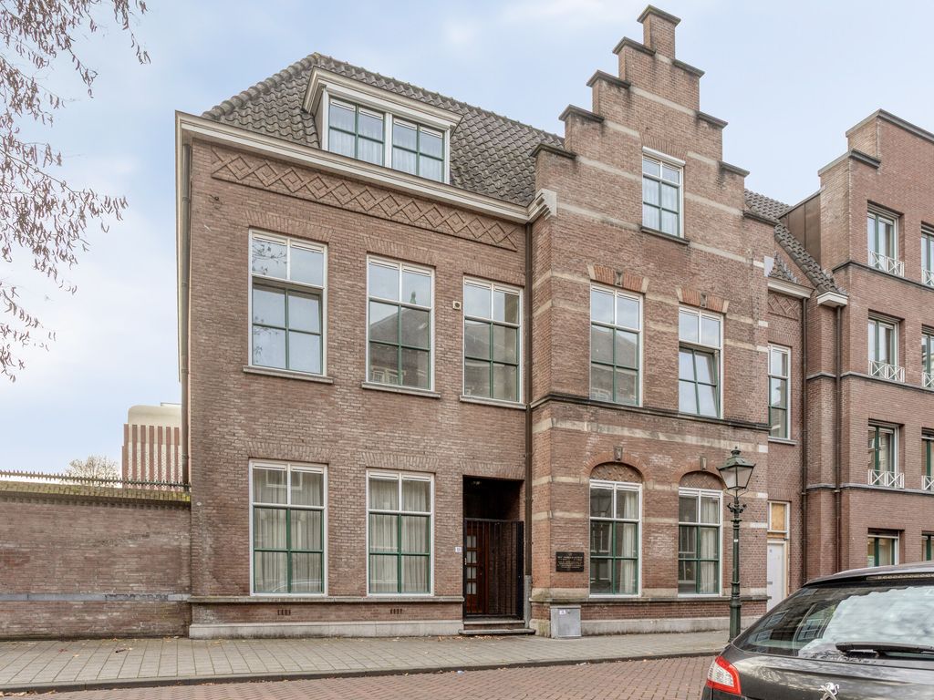 Papenhulst 51, 'S-Hertogenbosch