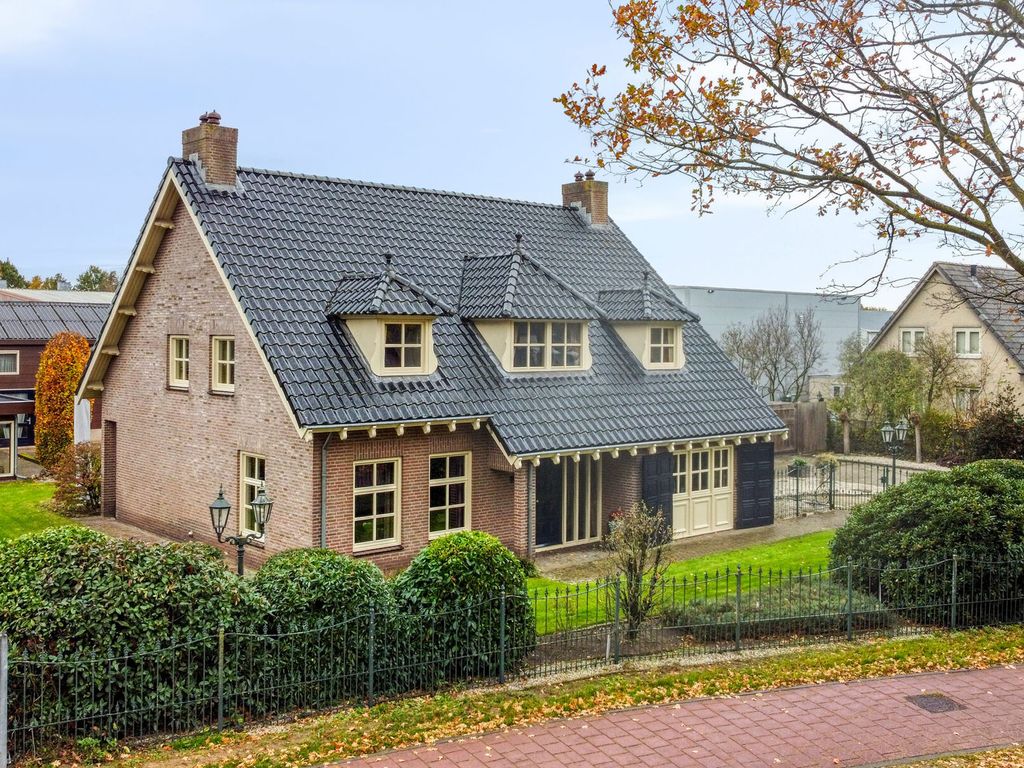 Heesterseweg 27, Geffen