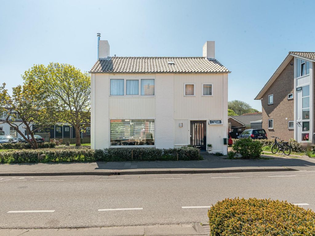 Schelpweg 1, DOMBURG