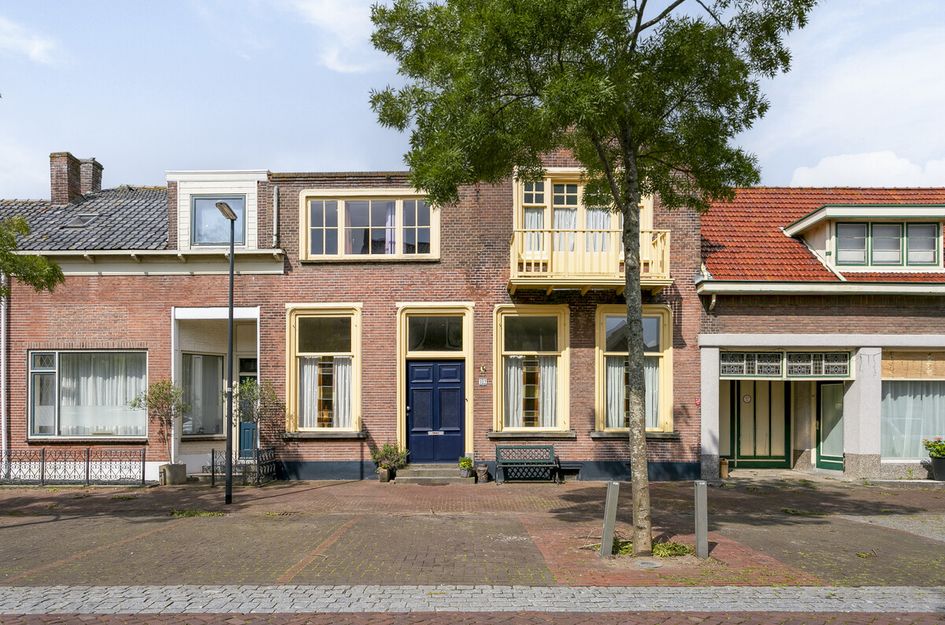 Voorstraat 12