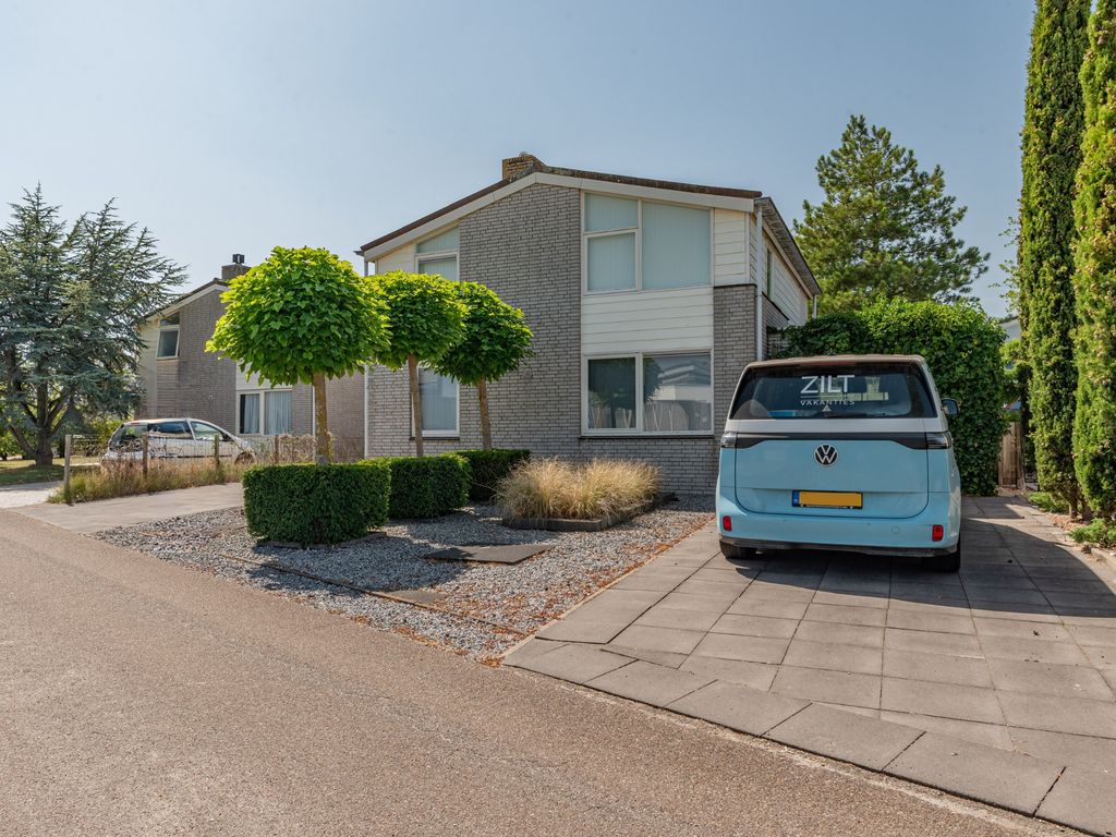 Ostrea 74, KAMPERLAND