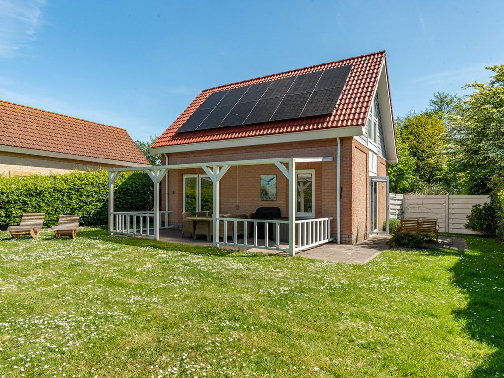 Golfslag 13, KAMPERLAND