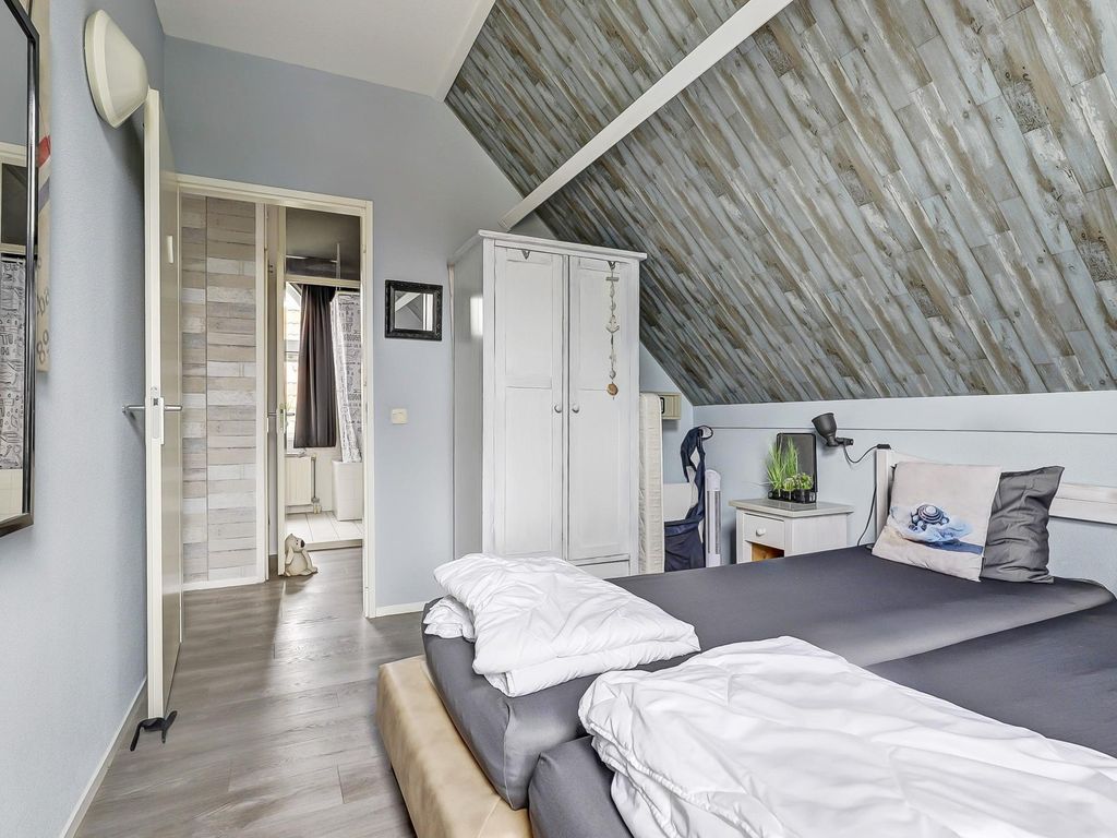 Oosterscheldelaan 10, KAMPERLAND