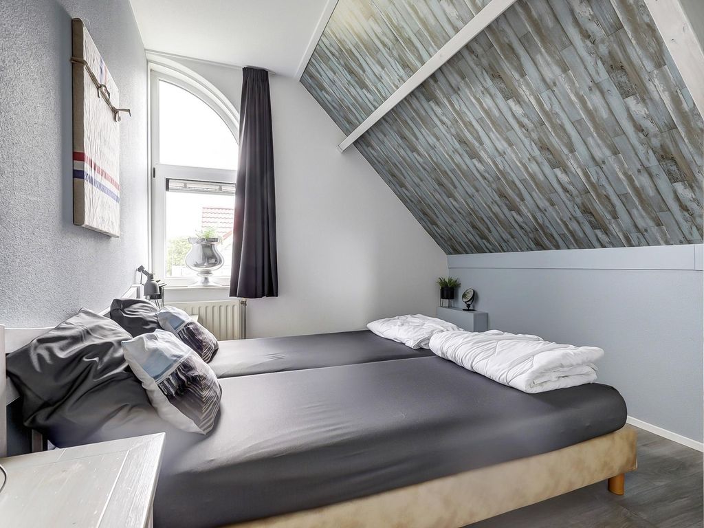 Oosterscheldelaan 10, KAMPERLAND