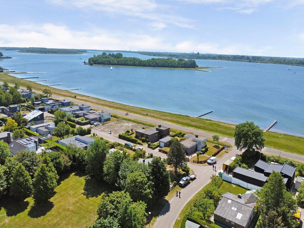 Cederlaan 1. , KAMPERLAND