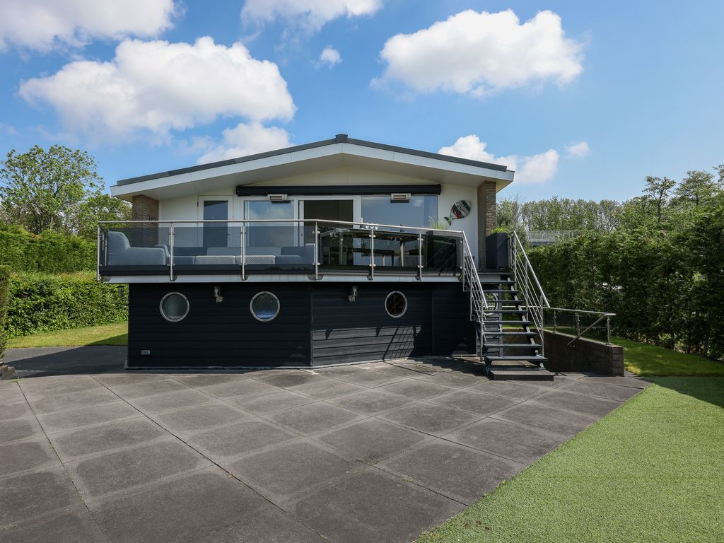 Sternlaan 8. , KAMPERLAND