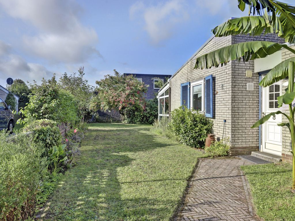 Eikenlaan 11, KAMPERLAND